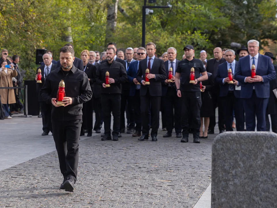 Світ не повинен забувати жахливого уроку історії